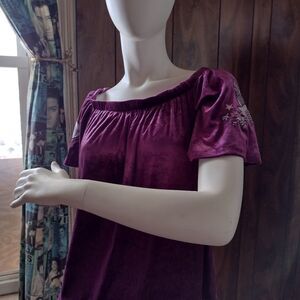 𝅺xhilaration Women's Velour Top w/ Dove Embroidery Vlevet Purple (Mis60)